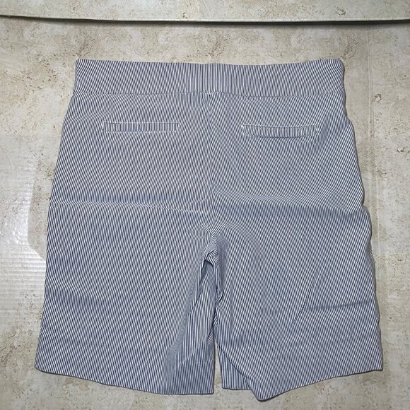 Hilary Radley Womens Striped Shorts L - Casual Comfort Stylish Easy Pull On - Picture 2 of 7